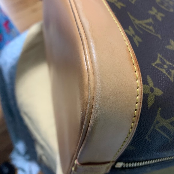 —SOLD ON INSTAGRAM— LV Alma PM - Picture 6 of 8